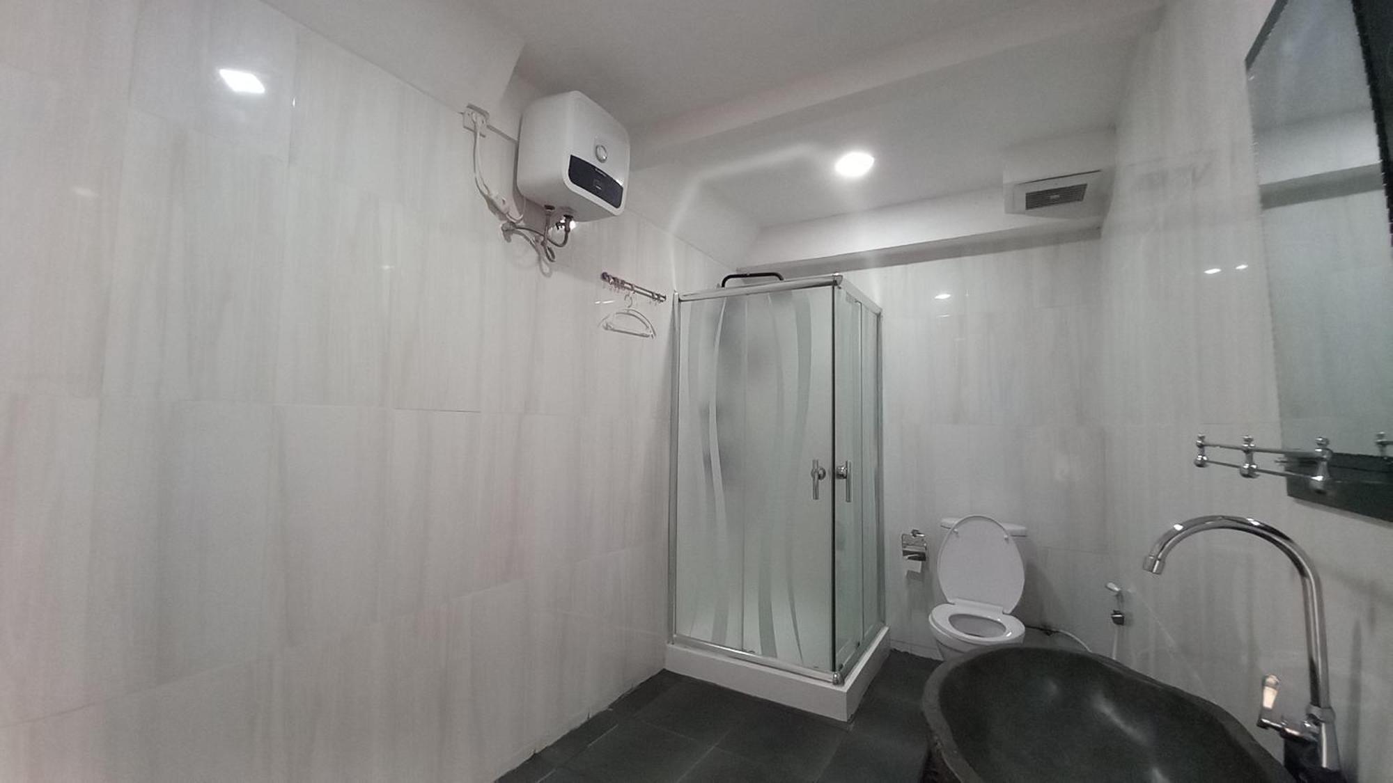 Dc Hotel & Hostel Лабуан-Баджо Екстер'єр фото